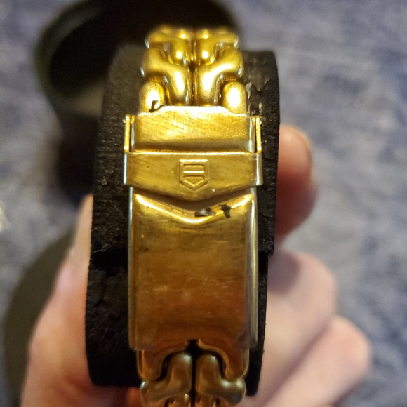 Tag Heuer Women's Vintage Gold Toned Stainless Steel Quartz Wristwatch - Picture 4 of 7